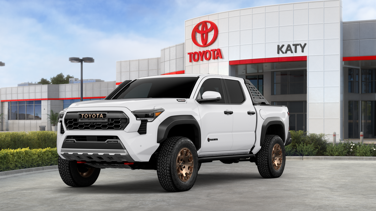 2026 Toyota Tacoma i-FORCE MAX Trailhunter