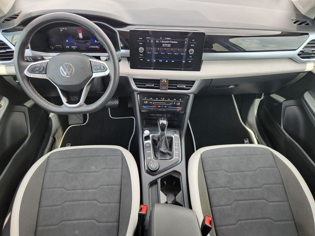 2025 Volkswagen Taos 1.5T SE