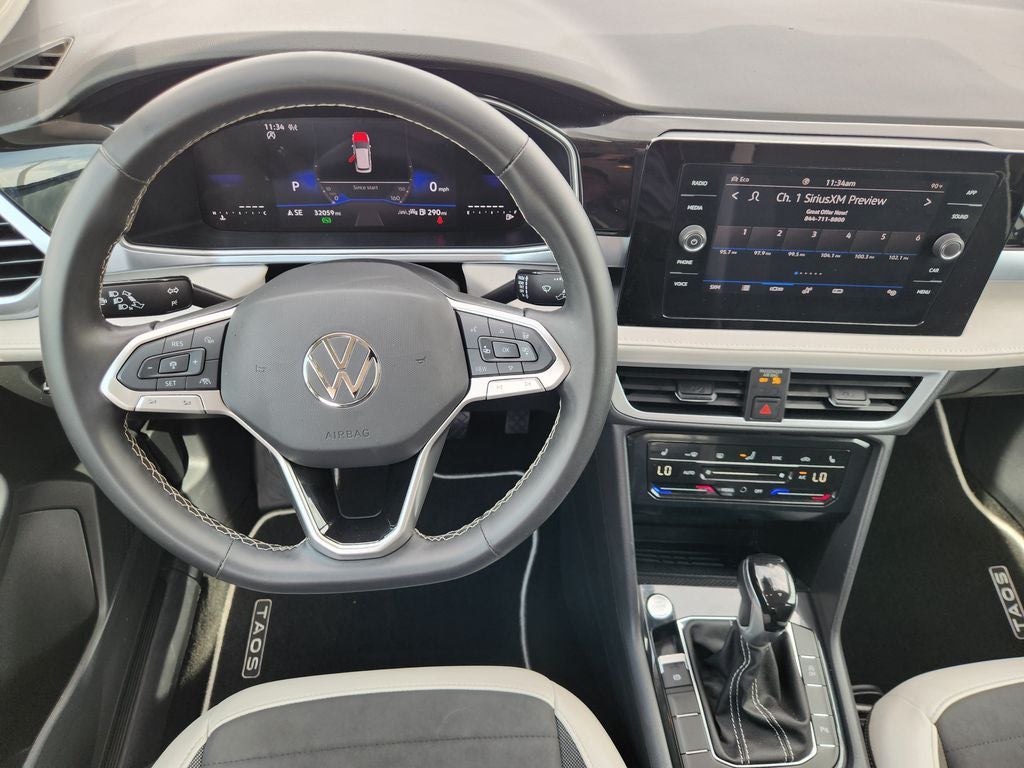 2025 Volkswagen Taos 1.5T SE