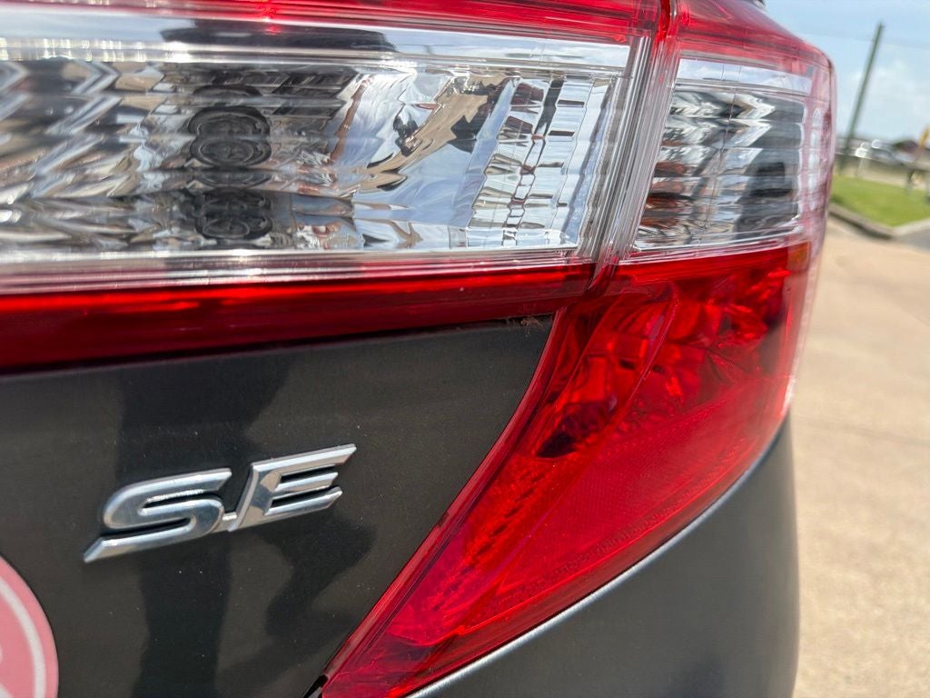 2012 Toyota CAMRY SE