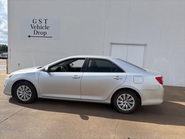 2013 Toyota CAMRY LE