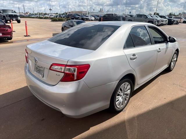 2013 Toyota CAMRY LE
