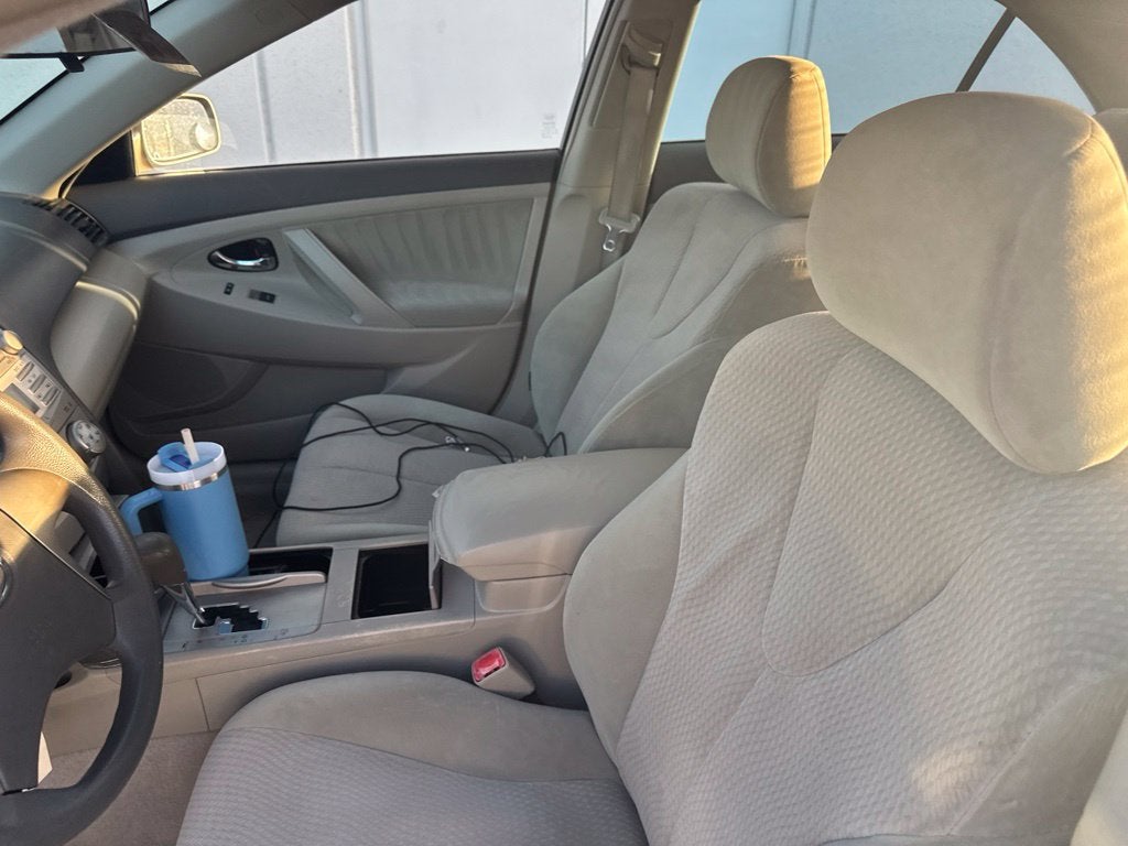 2010 Toyota CAMRY LE
