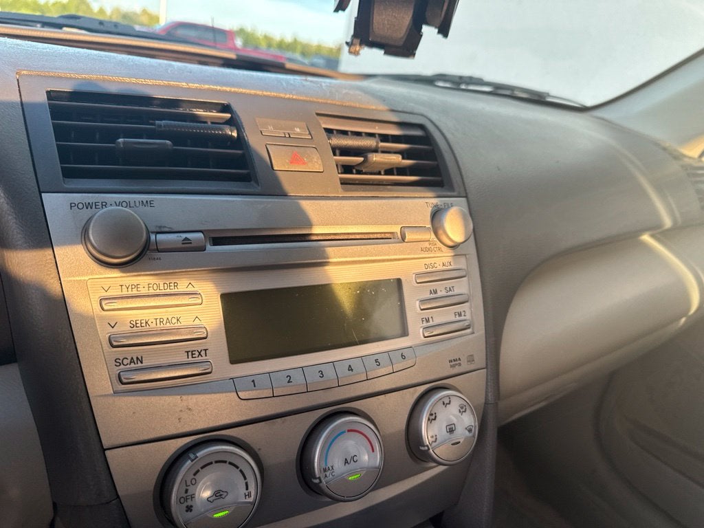 2010 Toyota CAMRY LE