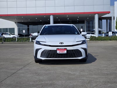 2025 Toyota Camry SE