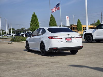 2025 Toyota Camry SE