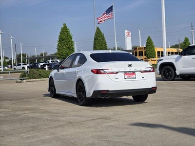 2025 Toyota Camry SE