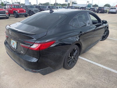 2025 Toyota Camry SE
