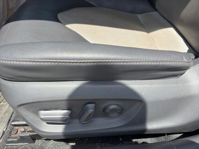 2020 Toyota Camry Hybrid XLE