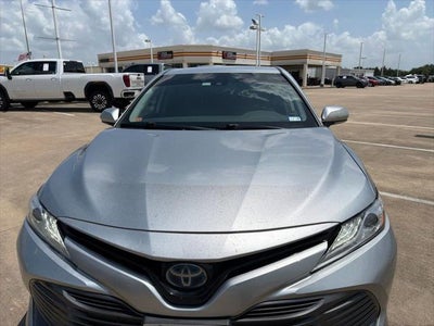 2020 Toyota Camry Hybrid XLE
