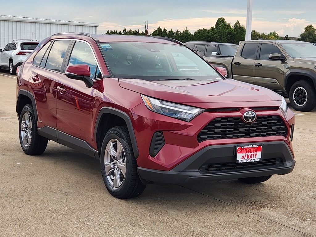 2025 Toyota RAV4 Hybrid XLE