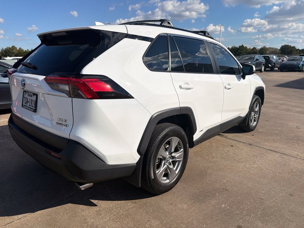 2024 Toyota RAV4 Hybrid XLE