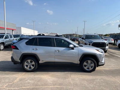 2025 Toyota RAV4 Hybrid XLE