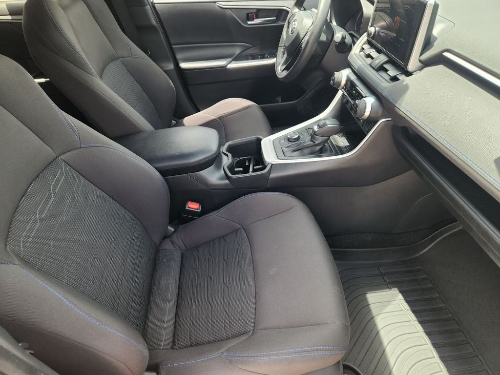 2023 Toyota RAV4 Hybrid SE
