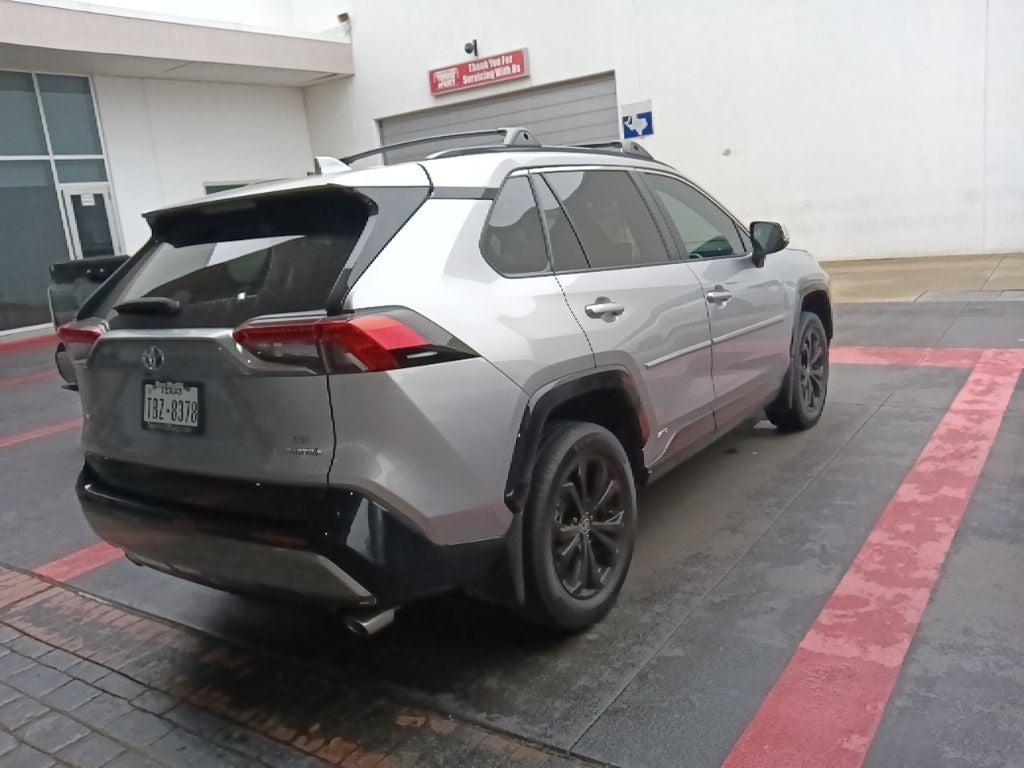 2023 Toyota RAV4 Hybrid SE