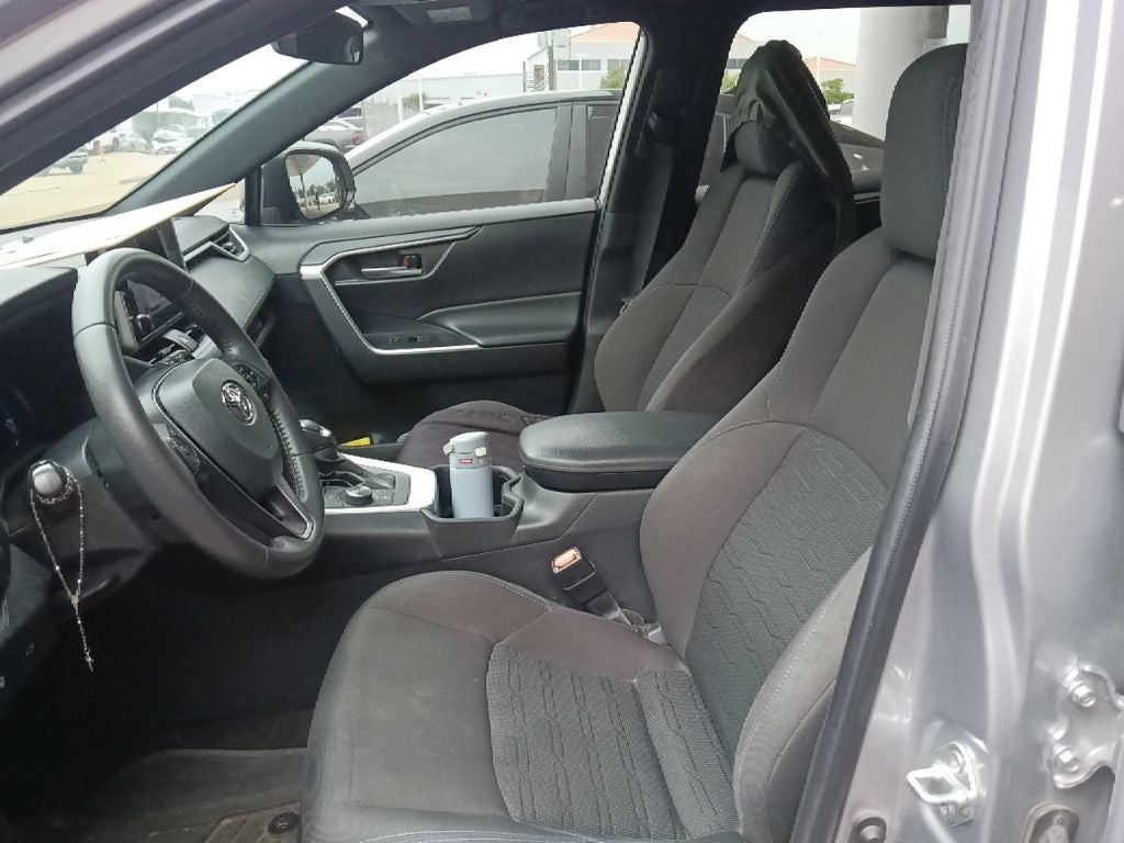 2023 Toyota RAV4 Hybrid SE
