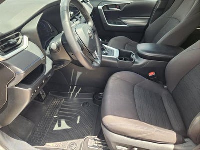 2023 Toyota RAV4 Hybrid SE