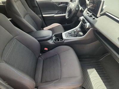 2023 Toyota RAV4 Hybrid SE