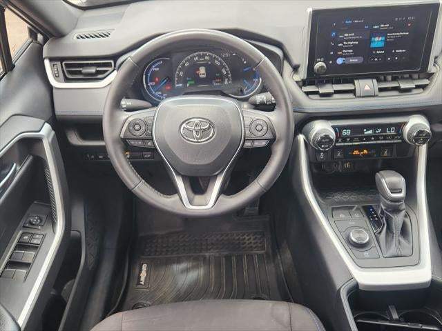 2023 Toyota RAV4 Hybrid SE