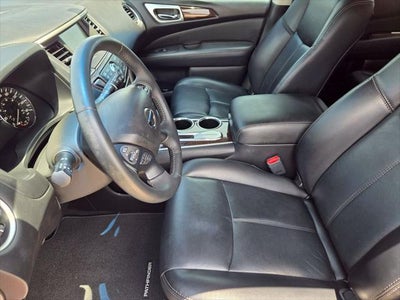 2016 Nissan Pathfinder SL