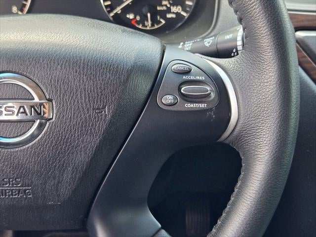 2016 Nissan Pathfinder SL