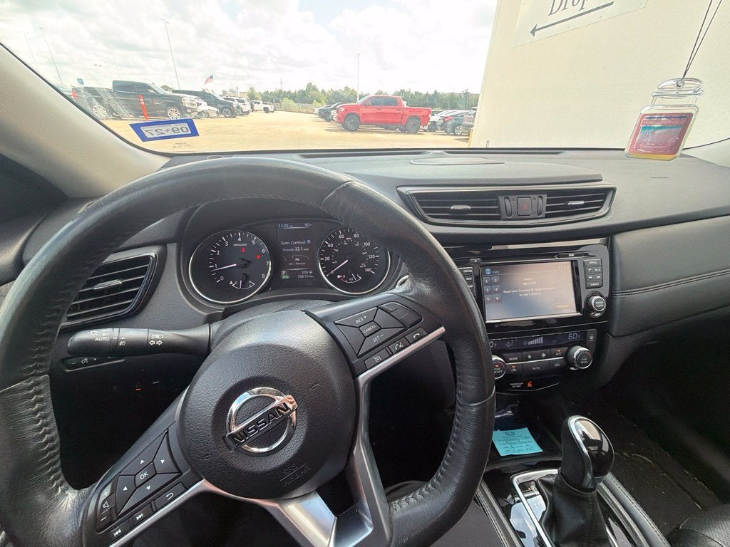 2017 Nissan Rogue SL