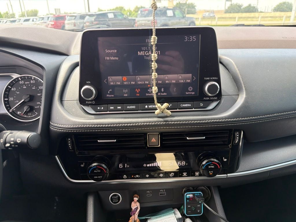2021 Nissan Rogue SV