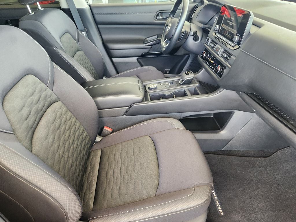 2025 Nissan Pathfinder S