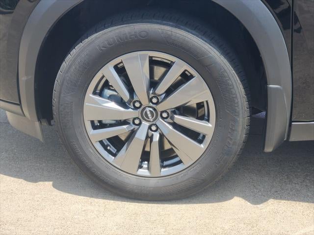 2025 Nissan Pathfinder S