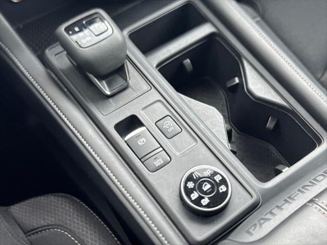 2025 Nissan Pathfinder S
