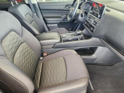 2025 Nissan Pathfinder S
