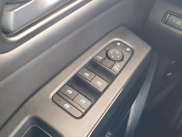 2025 Nissan Pathfinder S