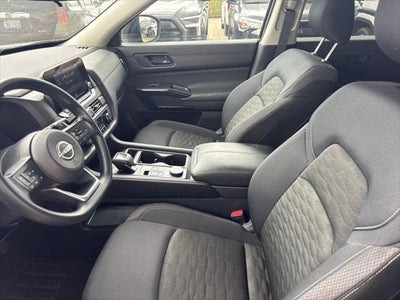 2025 Nissan Pathfinder S