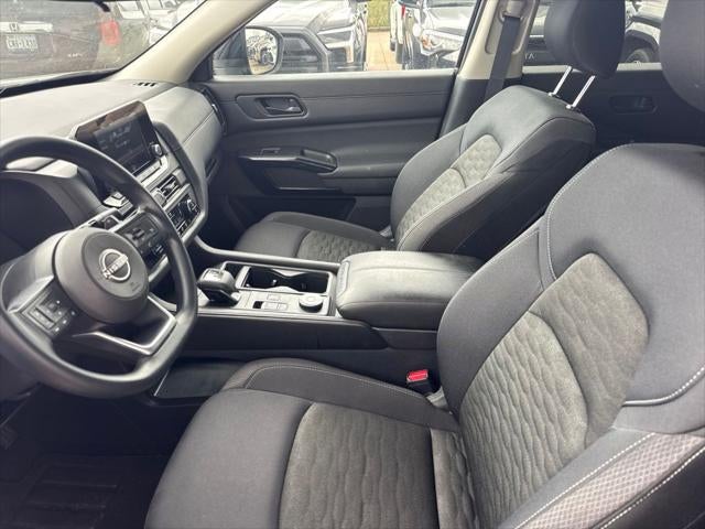 2025 Nissan Pathfinder S