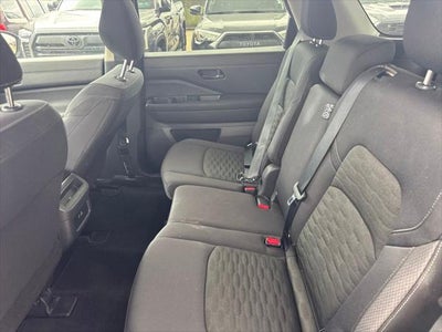 2025 Nissan Pathfinder S