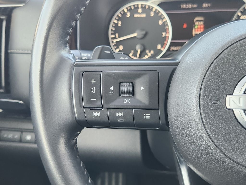 2025 Nissan Pathfinder SV