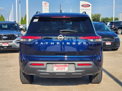 2025 Nissan Pathfinder SV