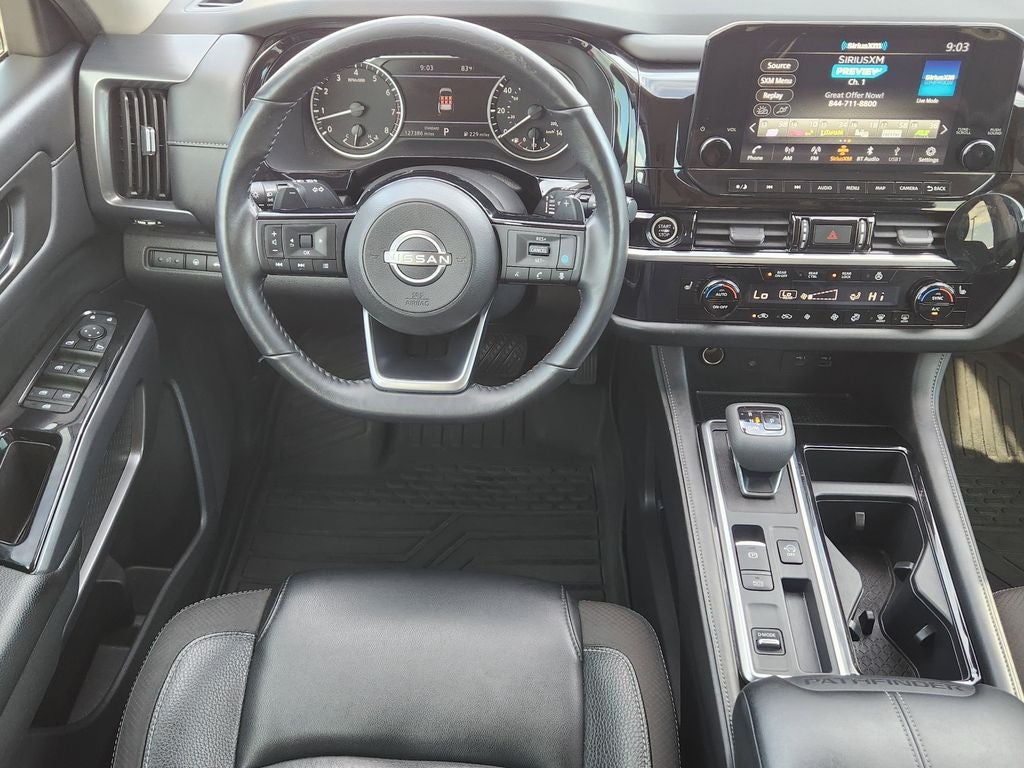 2023 Nissan Pathfinder SL