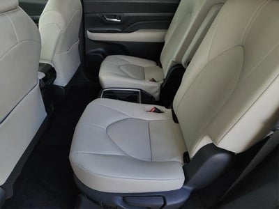 2025 Toyota GRAND HIGHLANDER XLE