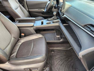 2024 Toyota Sienna Woodland Edition