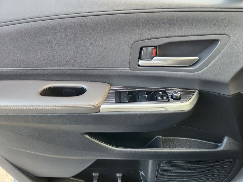 2024 Toyota Sienna Woodland Edition