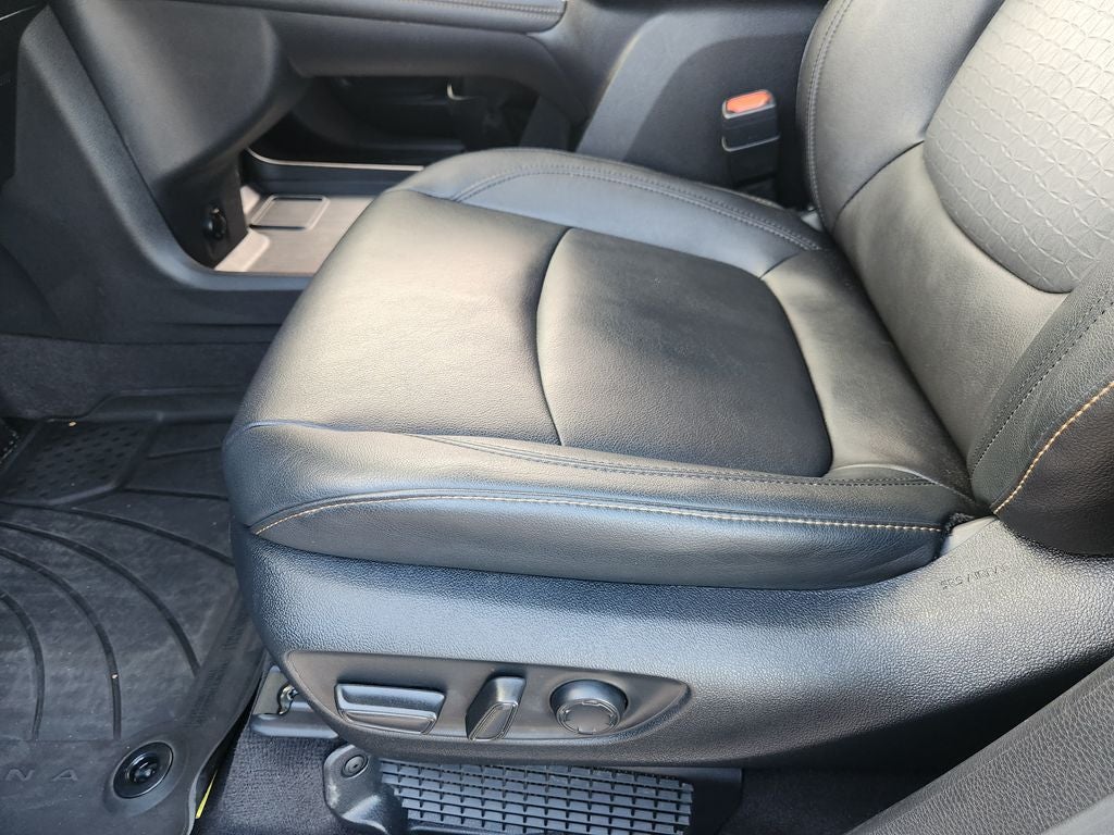2024 Toyota Sienna Woodland Edition