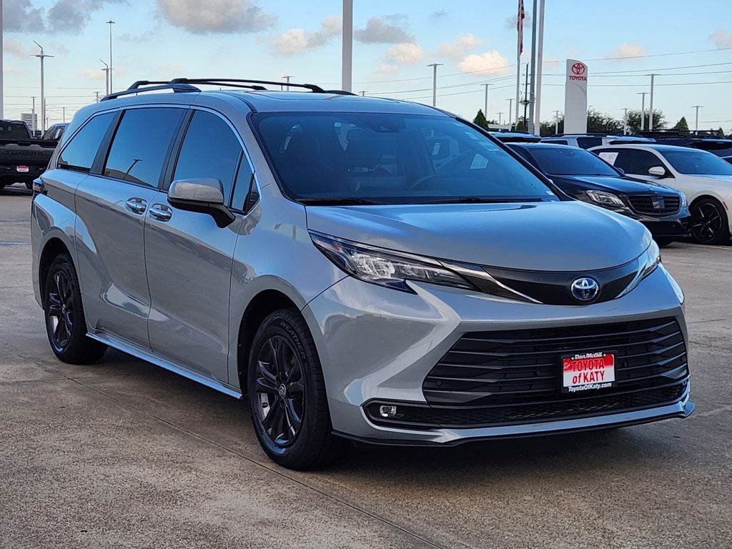 2024 Toyota Sienna Woodland Edition