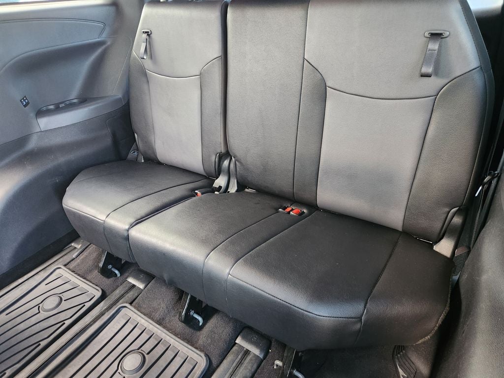 2024 Toyota Sienna Woodland Edition