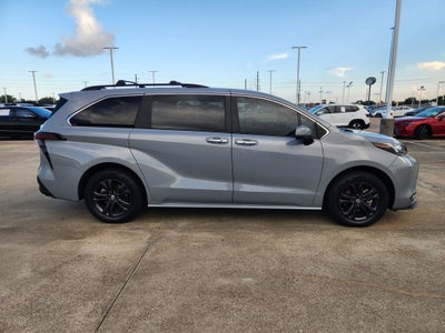 2024 Toyota Sienna Woodland Edition