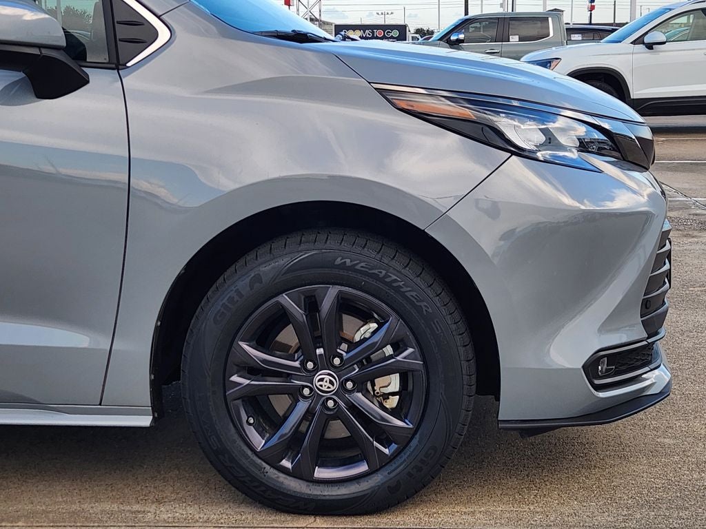 2024 Toyota Sienna Woodland Edition