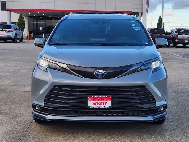 2024 Toyota Sienna Woodland Edition