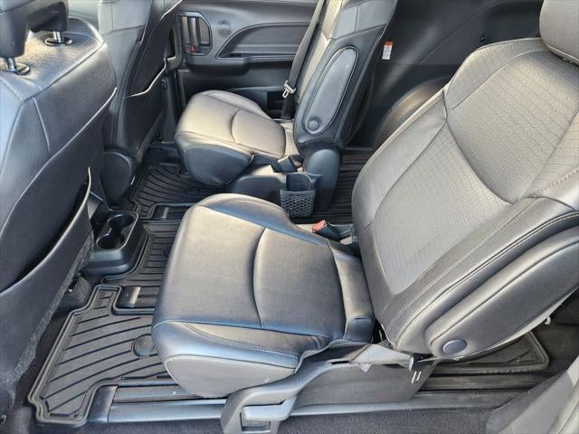 2024 Toyota Sienna Woodland Edition
