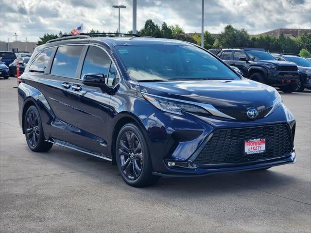 2021 Toyota Sienna XSE 7 Passenger