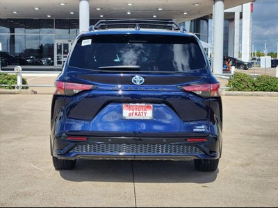 2021 Toyota Sienna XSE 7 Passenger
